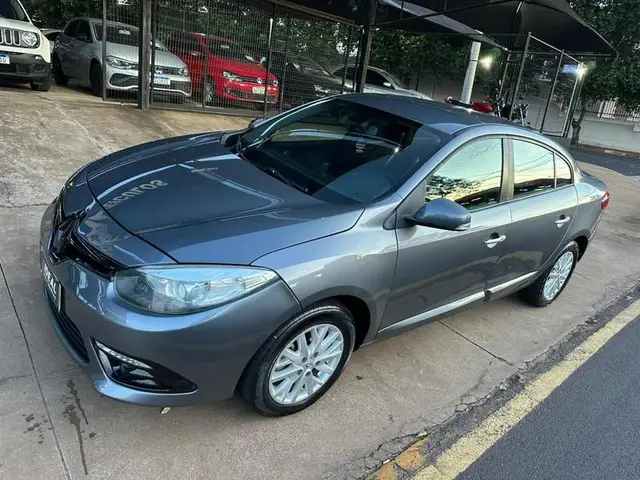 Carro Renault Fluence 2016 2.0 16V Dynamique (Flex)