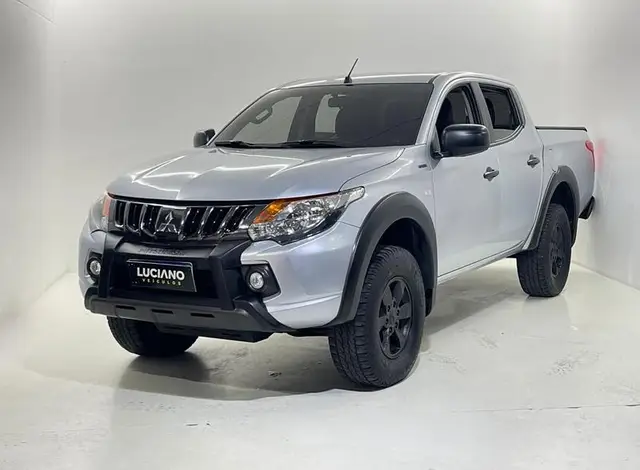 Carro Mitsubishi L200 Triton Outdoor 2023 GLS 2.4 Turbo