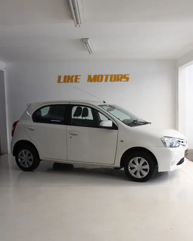 Carro Toyota Etios 2014 XS 1.5 (Flex)