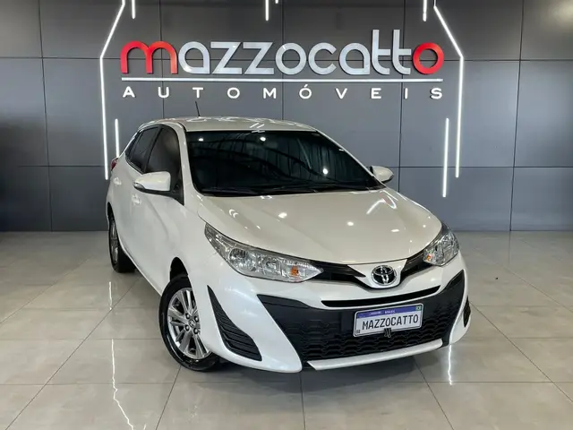 Carro Toyota Yaris 2021 1.5 XL Plus Connect CVT (Flex)