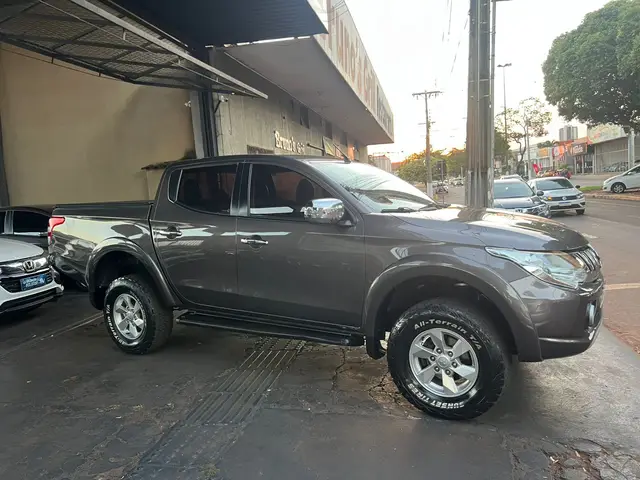 Carro Mitsubishi L200 Triton Sport 2018 Sport 2.4 DID-H HPE 4WD (Aut)