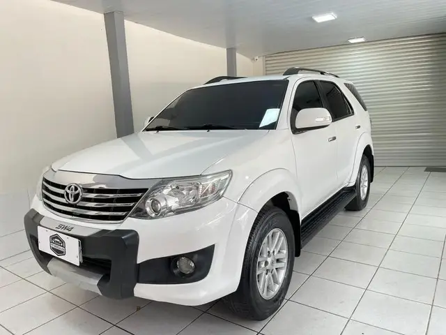 Carro Toyota Hilux Cabine Dupla 2015 Hilux 2.7 SR CD 4x2 (Flex) (Aut)