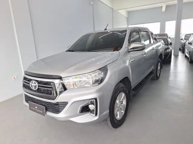 Carro Toyota Hilux Cabine Dupla 2019 Hilux 2.8 TDI CD SR 4x4 (Aut)