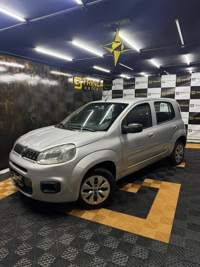Carro Fiat Uno 2016 Attractive 1.0 (Flex) 4p