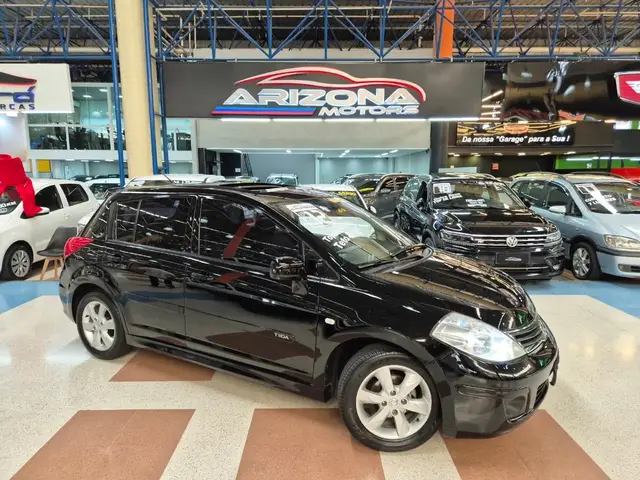 Carro Nissan Tiida 2012 SL 1.8 (flex) (aut)