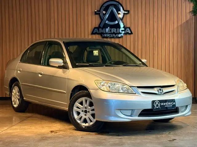 Carro Honda Civic 2006 Sedan LX 1.7 16V