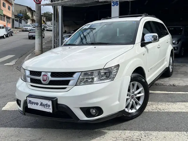 Carro Fiat Freemont 2014 2.4 16V Precision (Aut)