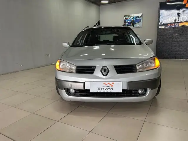 Carro Renault Megane Grand Tour 2008 Mégane Grand Tour Dynamique 2.0 16V