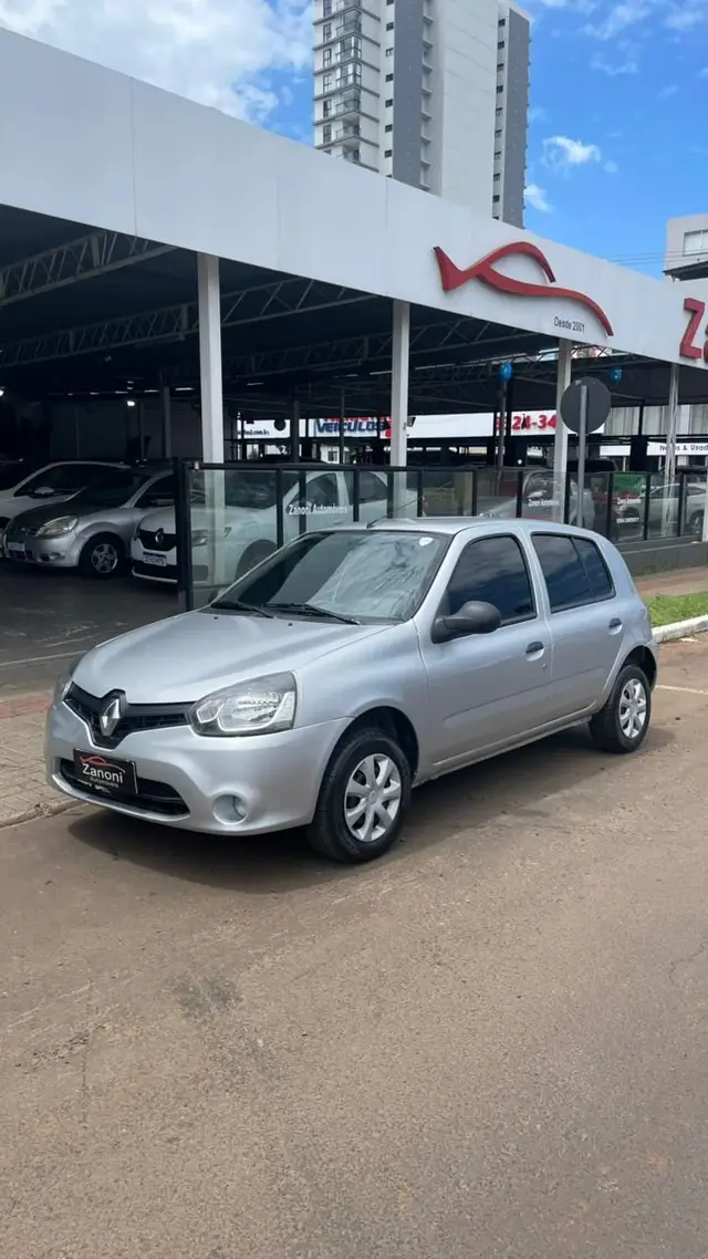 Carro Renault Clio 2015 Expression 1.0 16V (Flex)