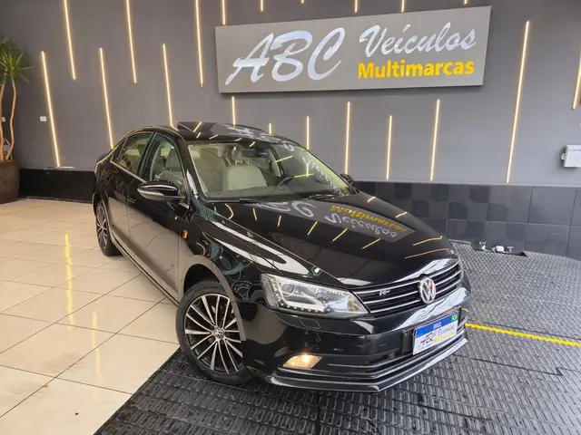 Carro Volkswagen Jetta 2017 2.0 TSI Highline Tiptronic