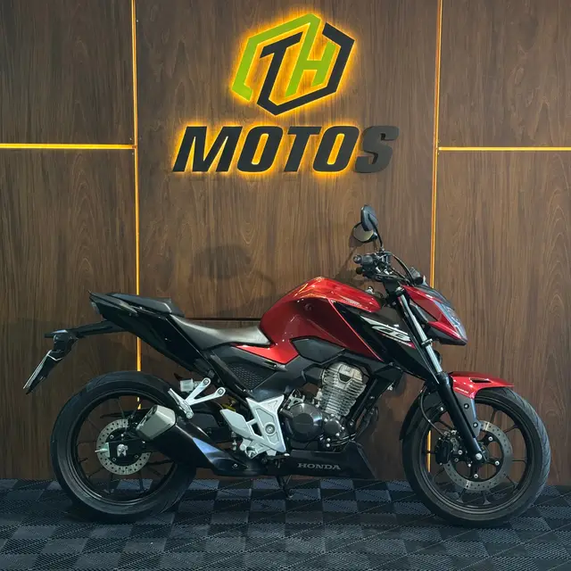 Moto Honda CB 300F Twister 2025 (ABS)