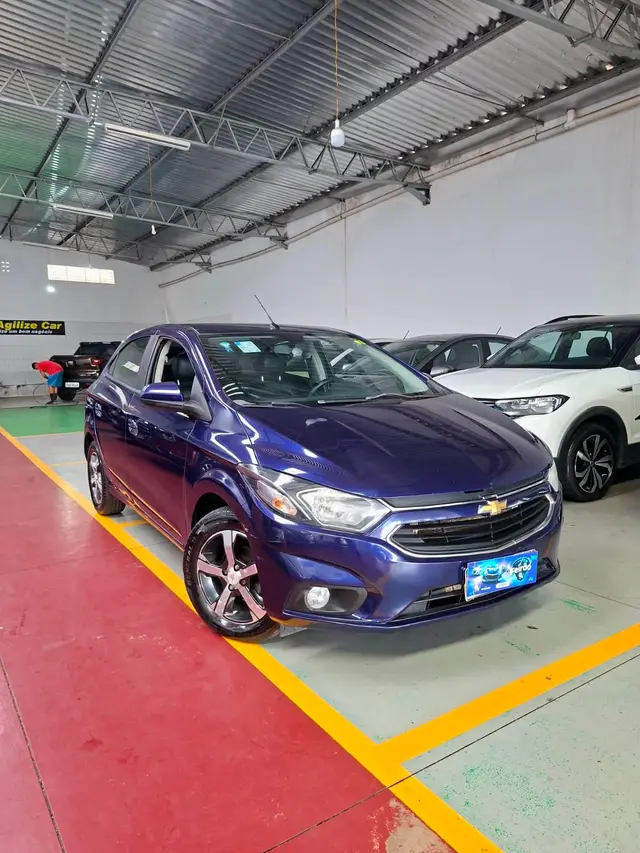 Carro Chevrolet Onix 2018 1.4 LTZ SPE/4 (Aut)