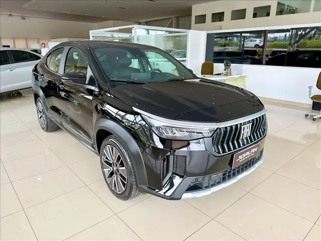 Carro Fiat Fastback 2026 Turbo 200