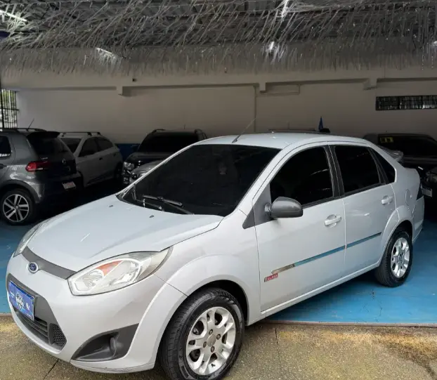 Carro Ford Fiesta Sedan 2011 1.6 (Flex)