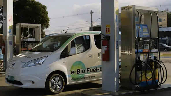 Projeto visa ter carros com “célula de combustível” circulando nas ruas em menos de dez anos, mas usando etanol no lugar de hidrogênio