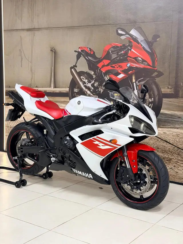 Moto Yamaha YZF R1 2008 (Repl.Fiat)