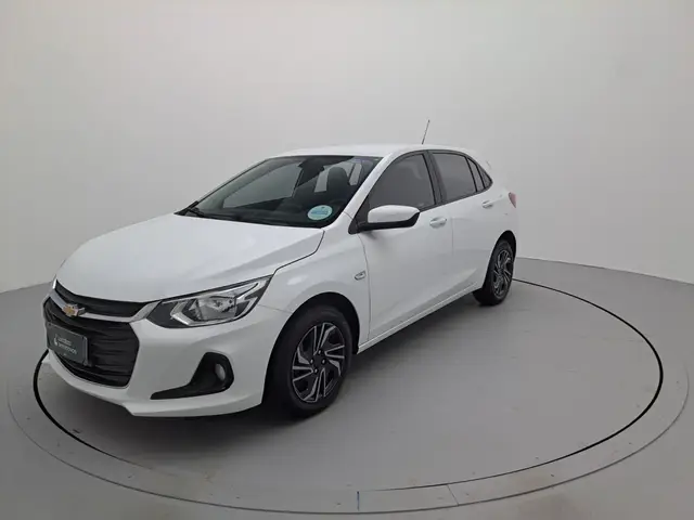 Carro Chevrolet Onix Plus 2024 LT 1.0