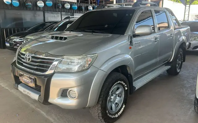 Carro Toyota Hilux Cabine Dupla 2013 Hilux 3.0 TDI 4x4 CD STD