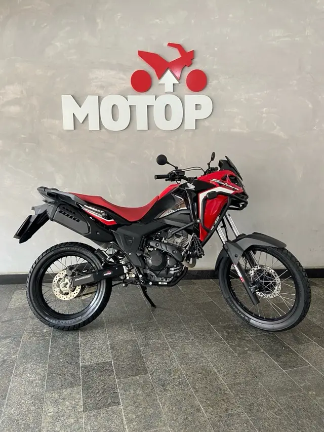 Moto Honda XRE Sahara 300 2025 Rally