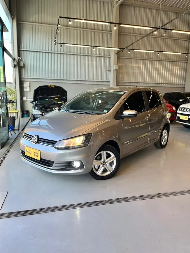Carro Volkswagen Fox 2016 1.6 16v MSI Highline (Flex)