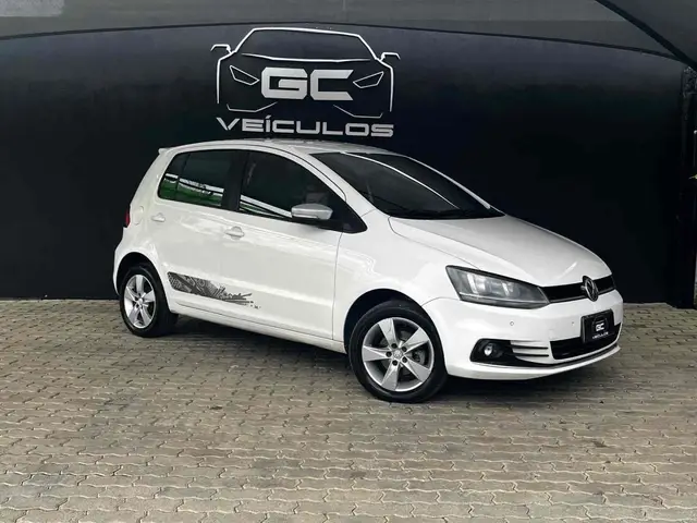 Carro Volkswagen Fox 2016 1.6 MSI Rock in Rio (Flex)