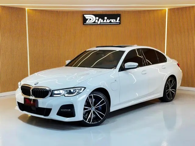 Carro BMW 330e 2021 M Sport 2.0 Turbo Híbrido (Aut)