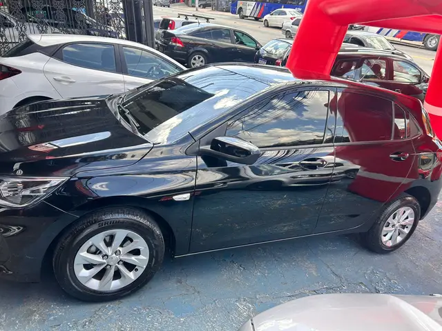 Carro Chevrolet Onix 2023 LT 1.0