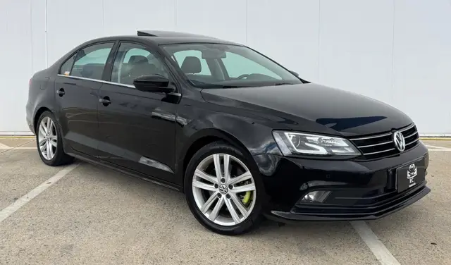 Carro Volkswagen Jetta 2016 2.0 Trendline Tiptronic (Flex)