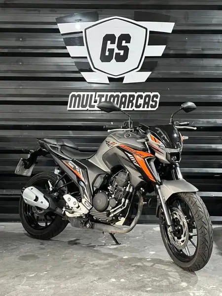 Moto Yamaha Fazer FZ25 2025 Flex