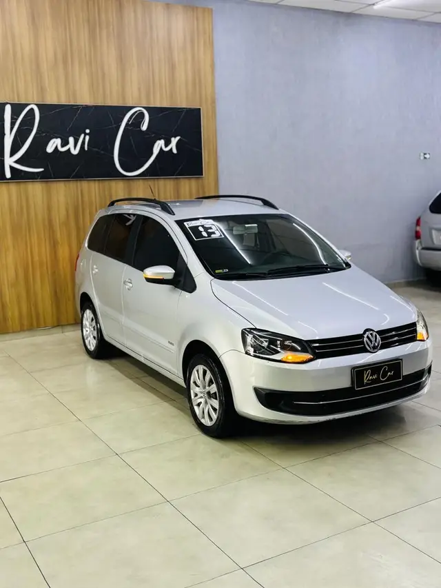 Carro Volkswagen SpaceFox 2013 1.6 8V Trend (Flex)