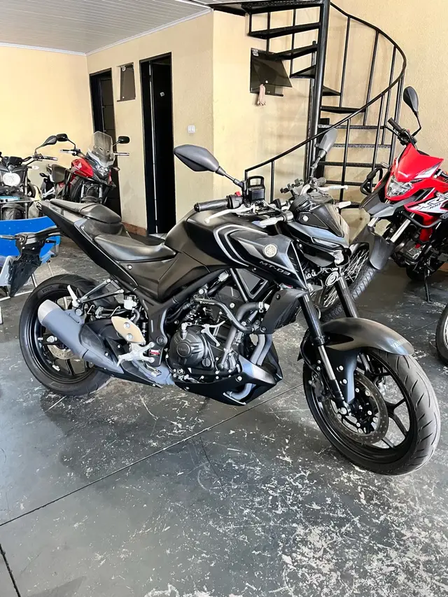 Moto Yamaha MT-03 2025 ABS