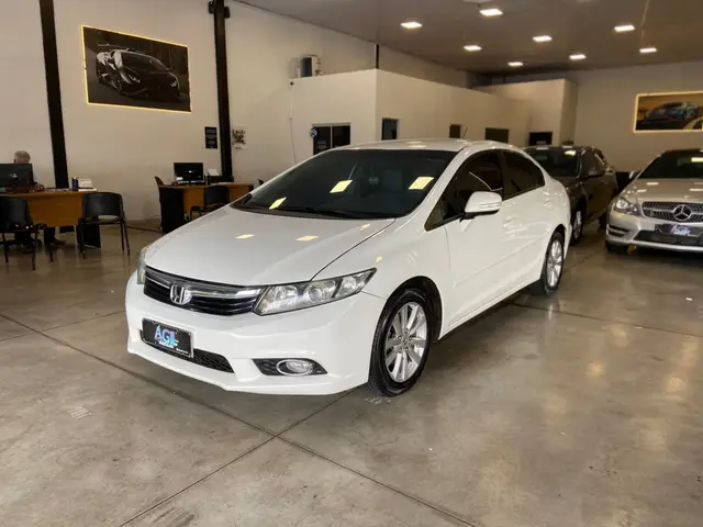 Carro Honda Civic 2014 New  LXR 2.0 i-VTEC (Aut) (Flex)