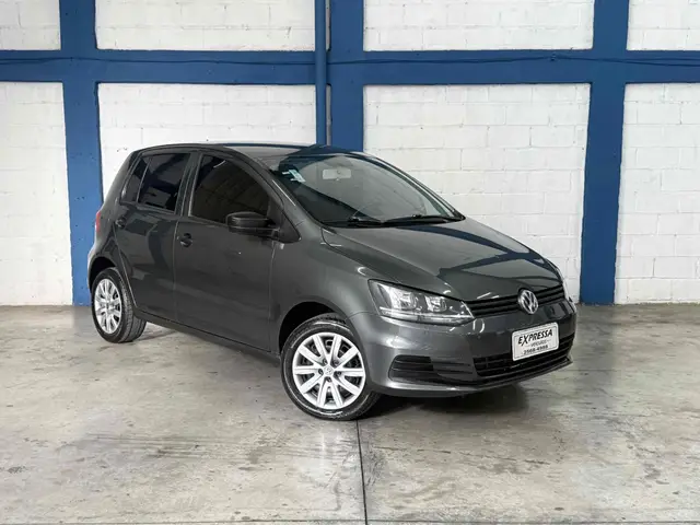 Carro Volkswagen Fox 2015 Trendline 1.0 TEC (Flex)