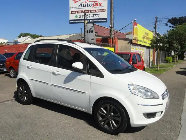 Carro Fiat Idea 2015 Essence 1.6 16V E.TorQ (Flex)