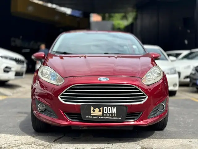 Carro Ford Fiesta Hatch 2015 Titanium Powershift 1.6 (Flex)