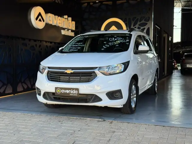 Carro Chevrolet Spin 2023 LT 1.8 (Aut.)
