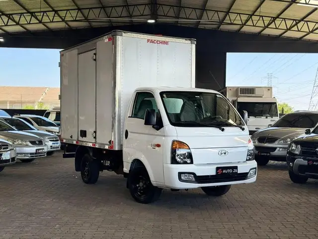Caminhão Hyundai HR 2022 2.5 CRDi Longo sem Cacamba DA10A