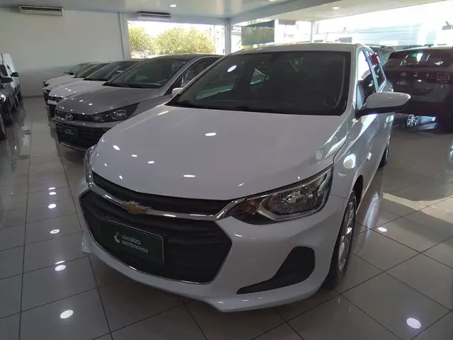 Carro Chevrolet Onix Plus 2023 LT 1.0