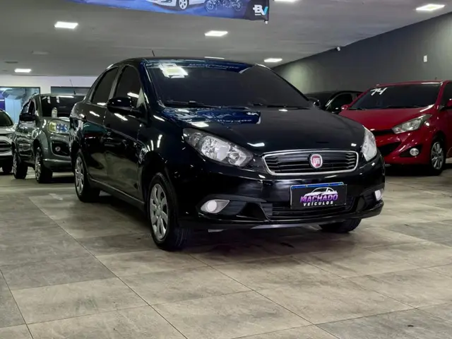 Carro Fiat Grand Siena 2019 Attractive 1.0 (Flex)