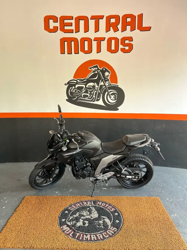 Moto Yamaha YS 250 Fazer 2022 ABS