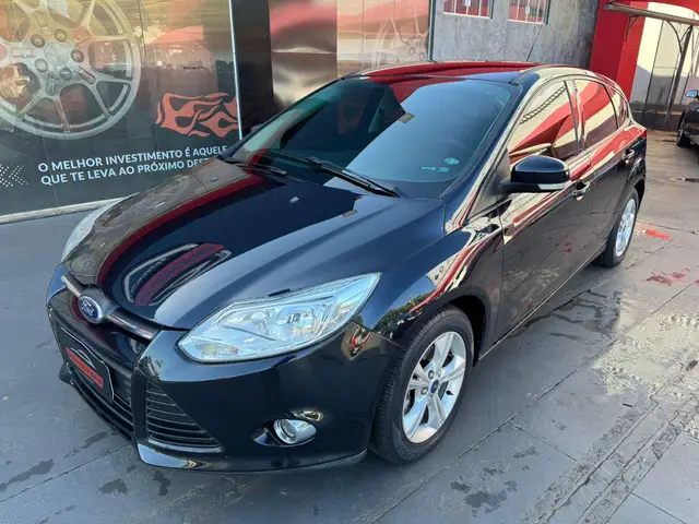 Carro Ford Focus Sedan 2014 SE 1.6 16V TiVCT