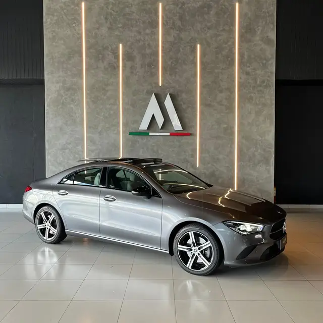 Carro Mercedes-Benz CLA 250  2023 2.0 CGI Gasolina 4MATIC (Aut)
