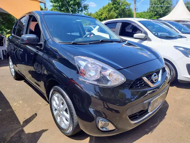 Carro Nissan March 2015 1.6 16V SV (Flex)
