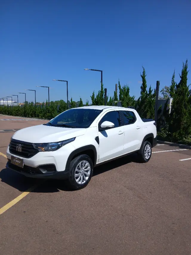 Carro Fiat Strada 2025 Freedom 1.3 Flex 8V CD