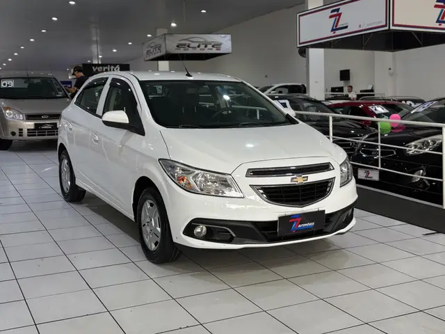 Carro Chevrolet Onix 2013 1.0 LT SPE/4