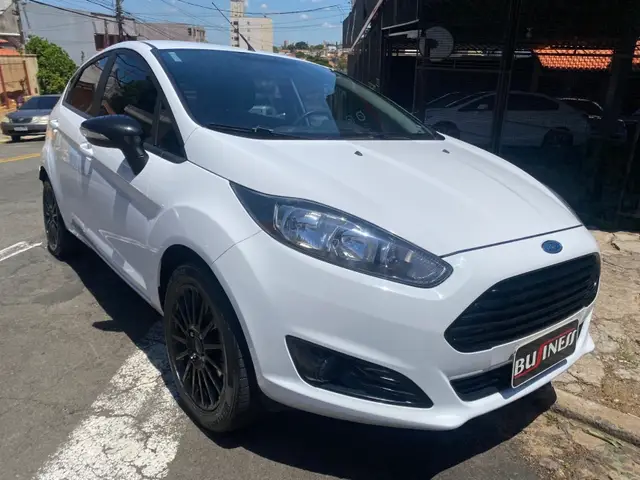 Carro Ford Fiesta Hatch 2017 SEL Style 1.6 16V Flex Mec. 5p - G