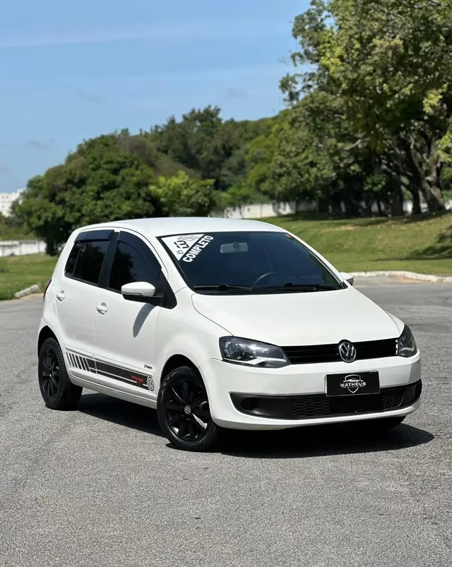 Carro Volkswagen Fox 2013 1.0 TEC (Flex) 4p