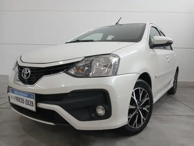 Carro Toyota Etios Sedan 2018 Platinum 1.5 (Aut) (Flex)