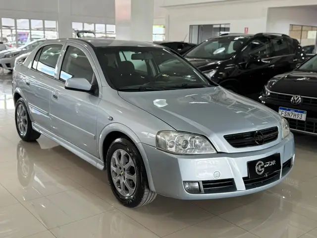 Carro Chevrolet Astra Hatch 2008 Advantage 2.0 (Flex)