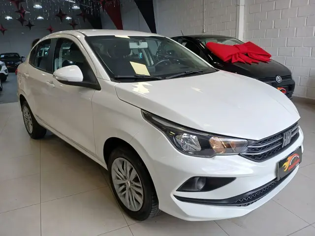 Carro Fiat Cronos 2025 Drive 1.3